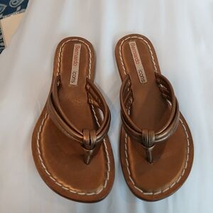 Bernardo Women's Miami Leather Thong Metallic Bronze Brown Sandals 6M